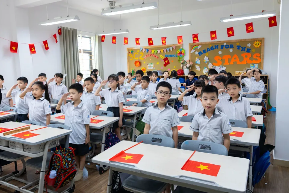 Lớp học buổi tối đông học viên